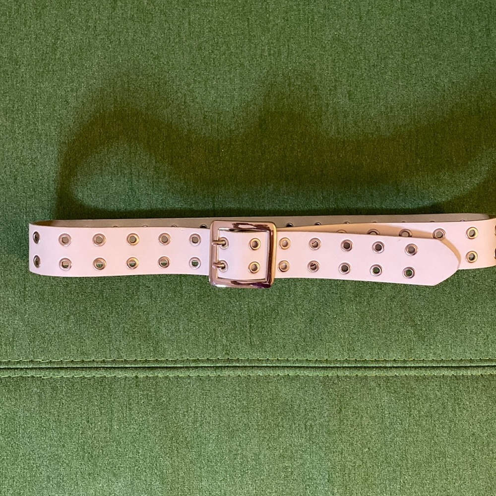 White double grommet belt